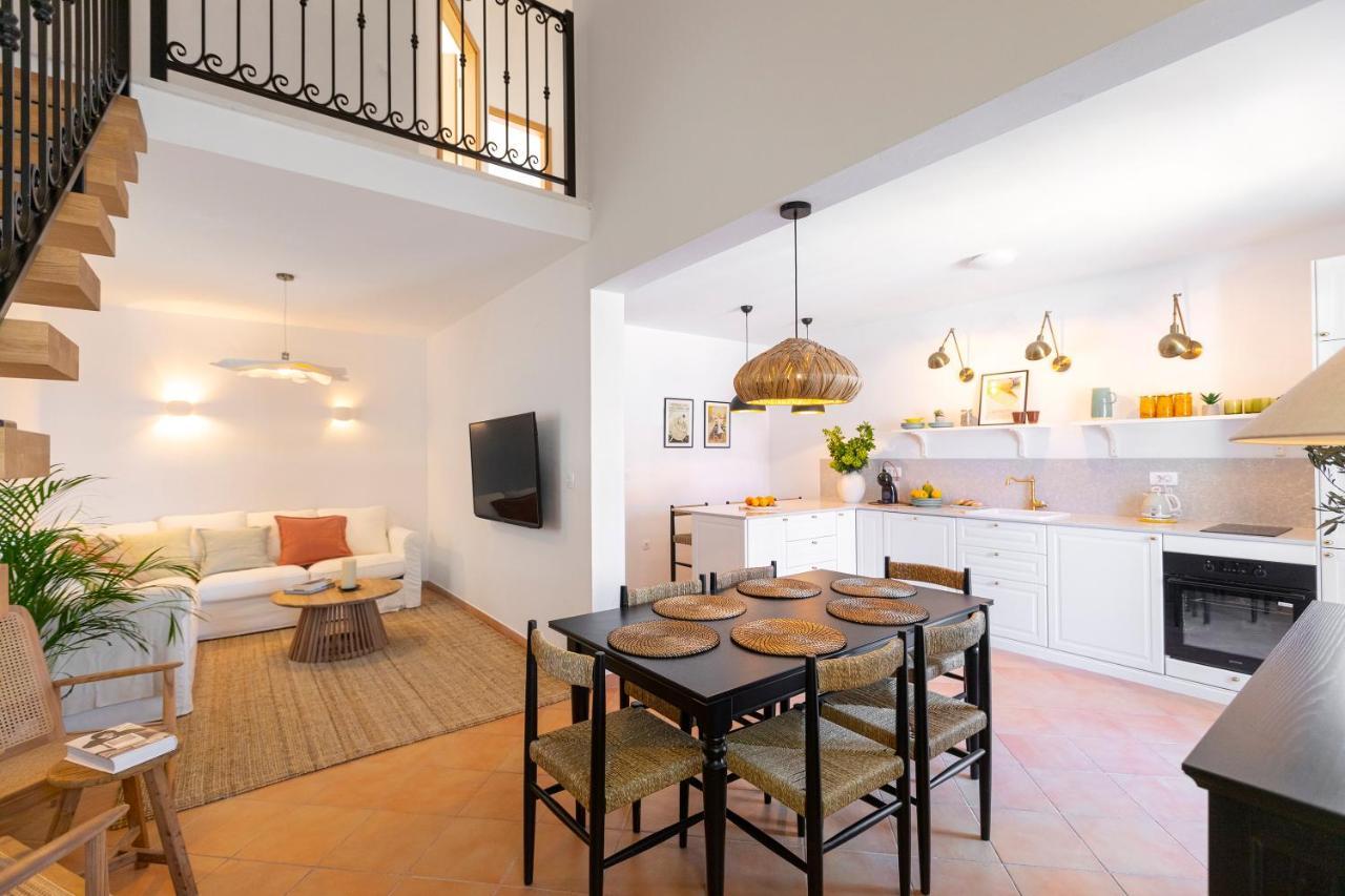 Apartman Luri Sutivan Exterior foto